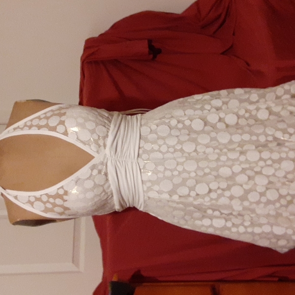 twenty one Dresses & Skirts - A Twenty one, small it is white
